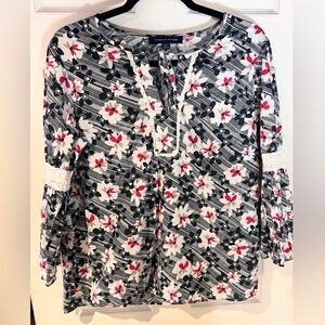 Tommy Hilfiger Women's Boho Floral Blouse Size Large